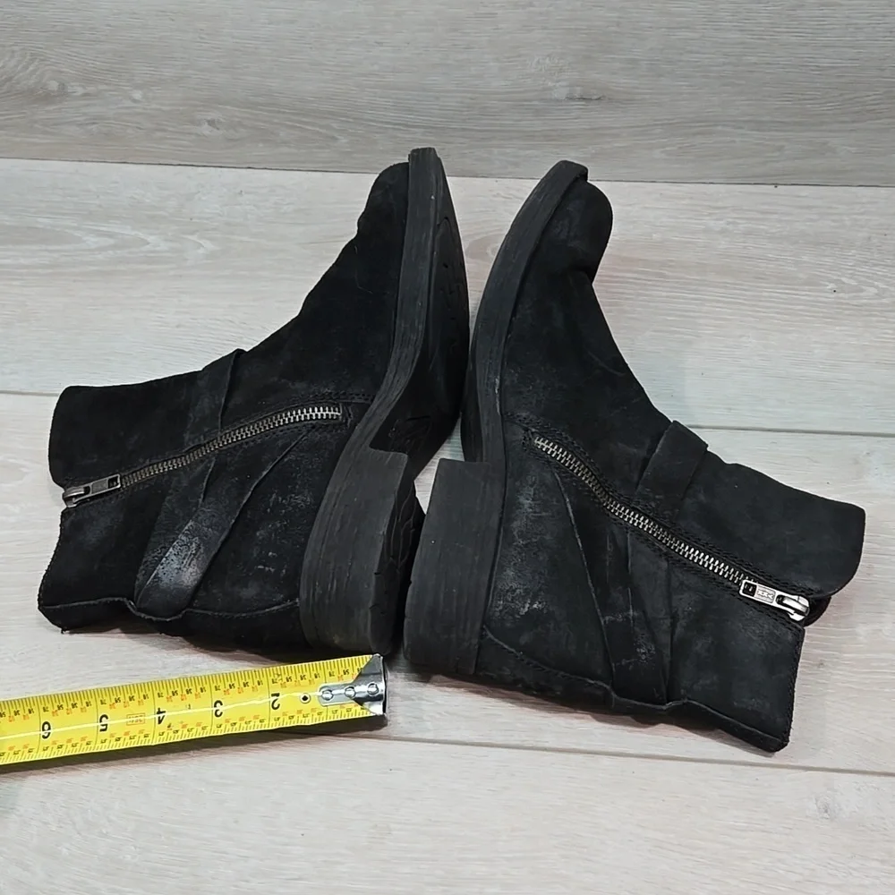 Born Women Ankle Moto Distressed Leather Boots shoes sz 8.5M